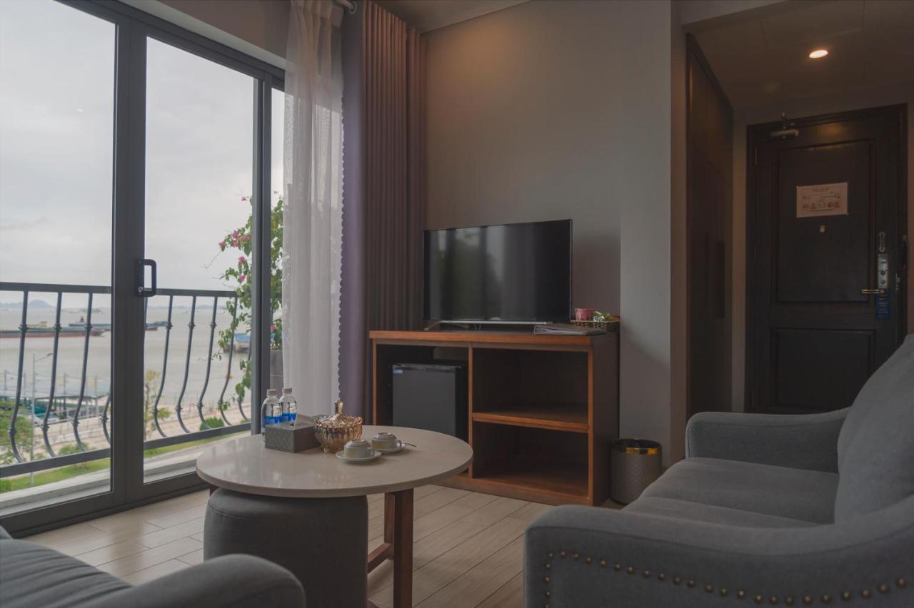 The Confetti Hotel Ха Лонг Екстериор снимка